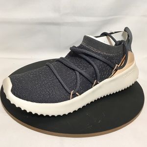 Sold**Adidas Ultimamotion